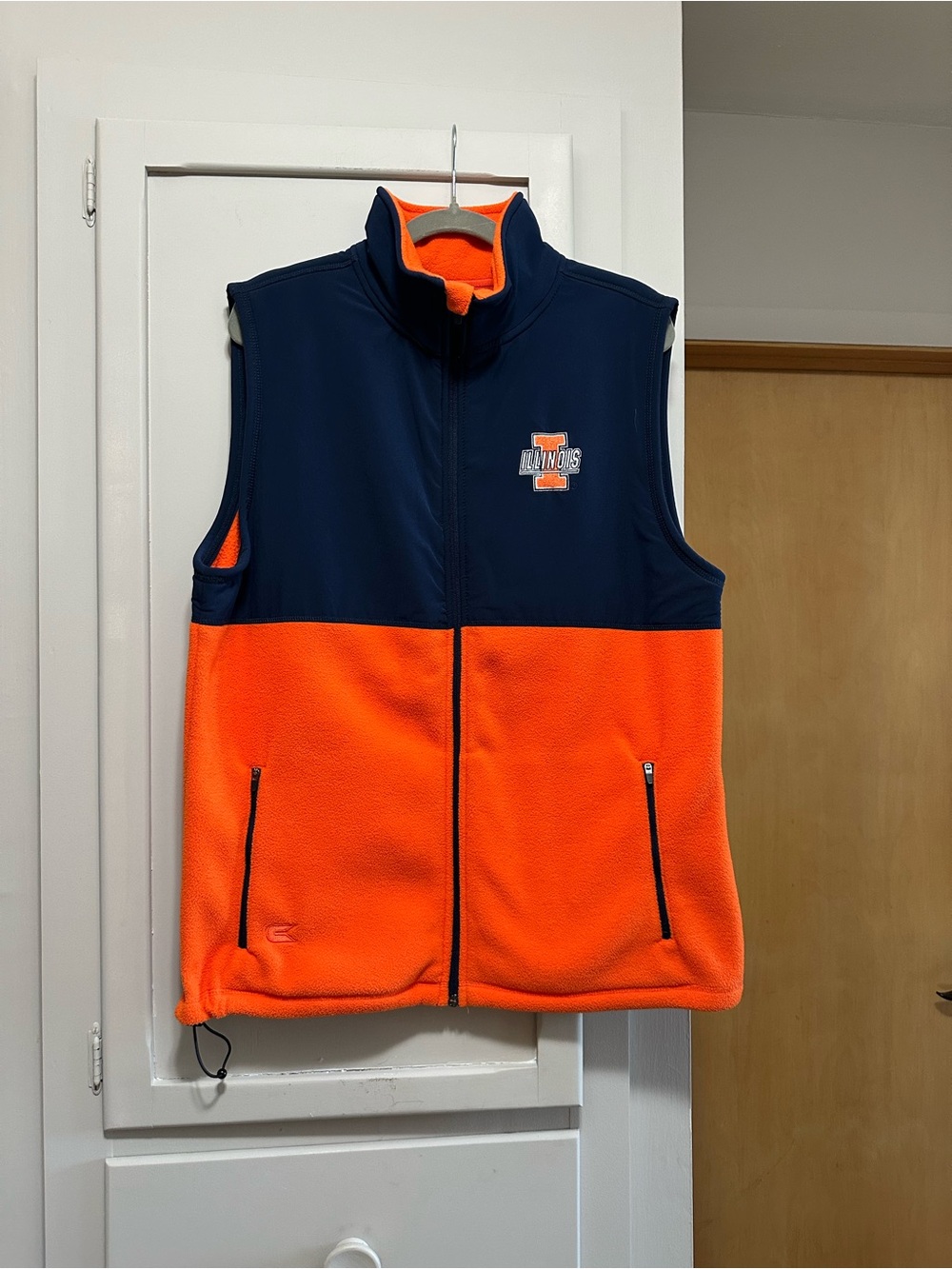 Men’s Block I Fighting Illini Colosseum Navy and Orange Fleece Zip-Up Vest, L
